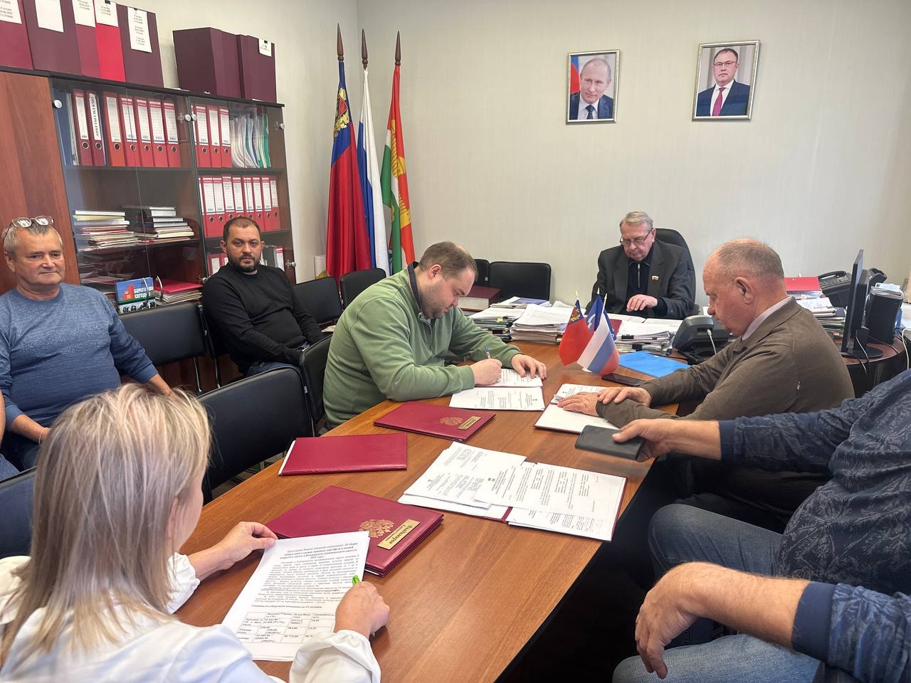 На профильном комитете по сельскому хозяйству, промышленности и экологии рассмотрели предварительные итоги уборки урожая в 2025 году