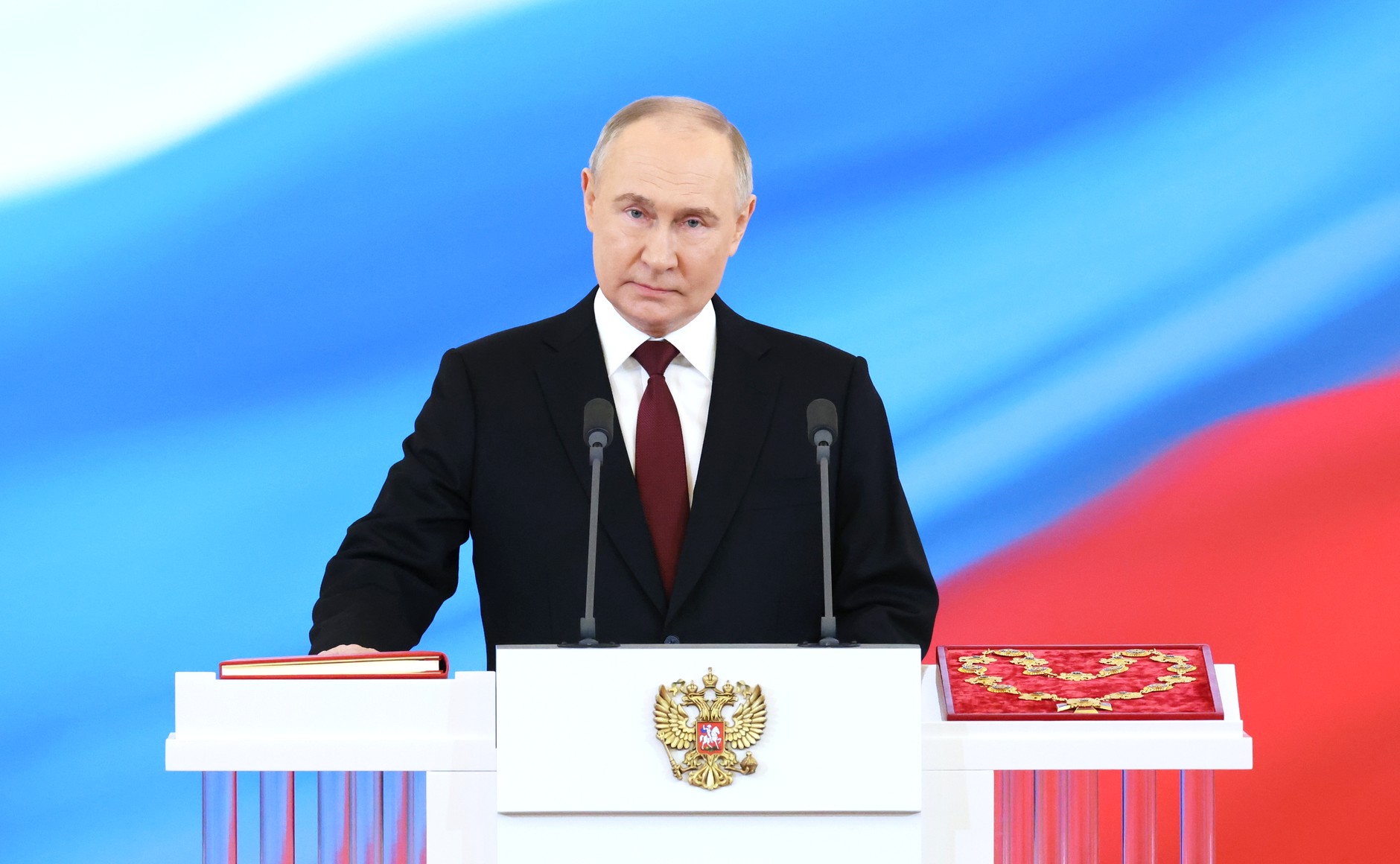 Владимир Владимирович Путин в пятый раз вступил в должность президента Российской Федерации